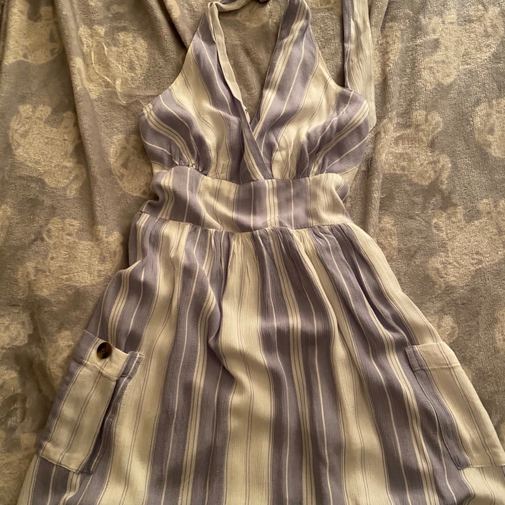 Halter dress - Picture 2 of 2